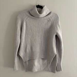 Wilfred Cozy Turtleneck Sweater